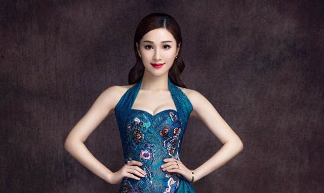 來自中國的青年女高音陳紫妍榮獲2017年美國紐約金色古典音樂大獎國際音樂比賽聲樂組二等獎,頒獎音樂會11月6日在卡內基音樂廳舉行。