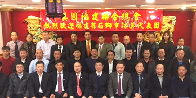 余光武主席及僑領們與代表團成員合影