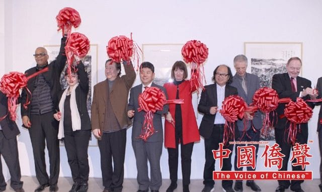 出席活動剪綵儀式的嘉賓