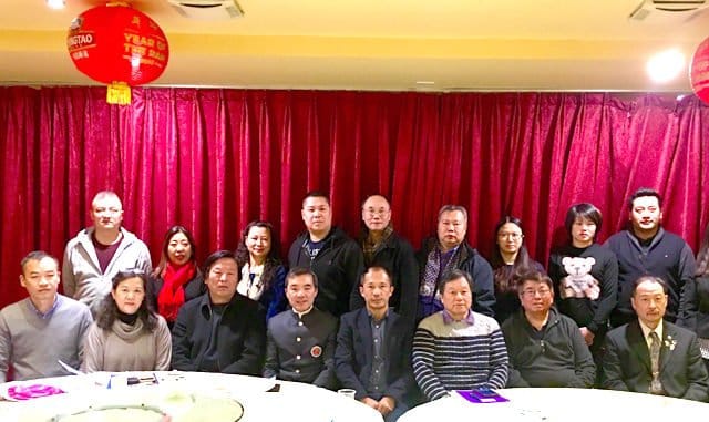 前排右四為新一屆主席吳朝㬢