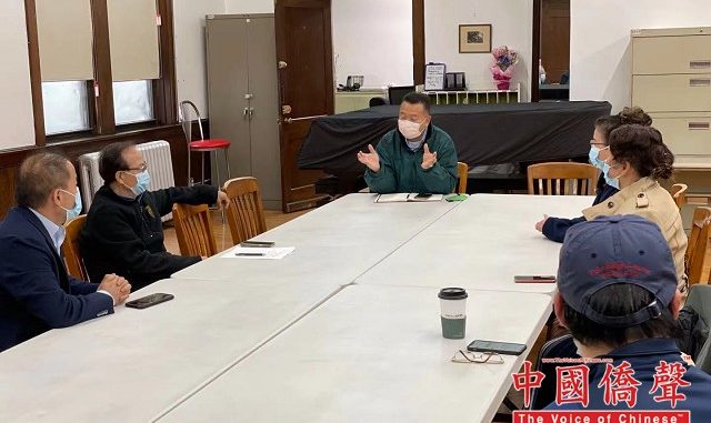 联席会召集人、美国闽台总商会主席陈键榕在发言。